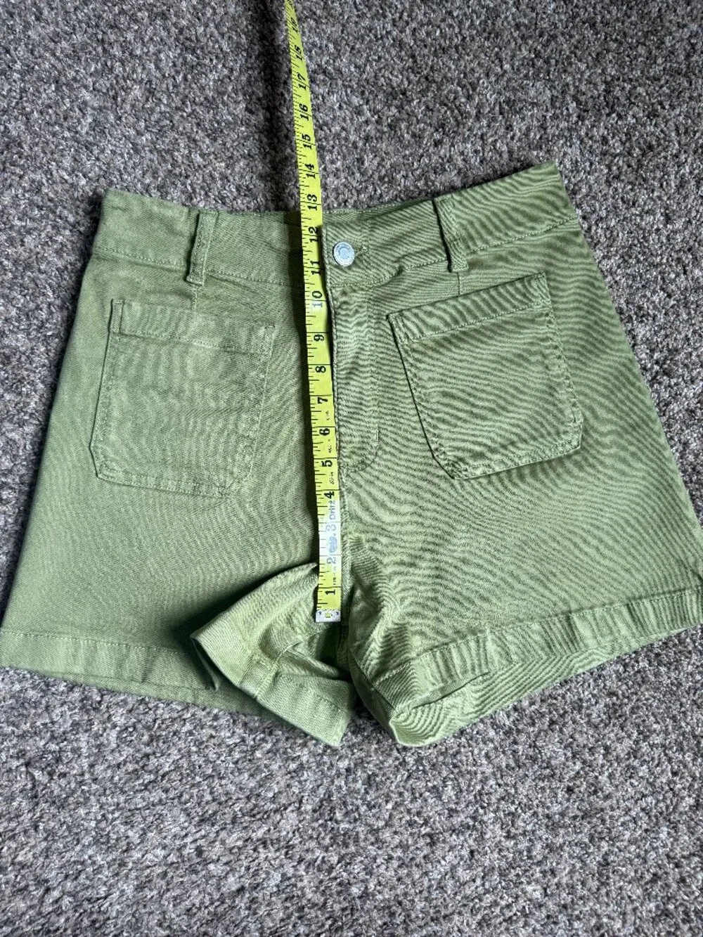 LC Lauren Conrad Super High Rise Patch Pocket Shorts | Giada Green | Size 8